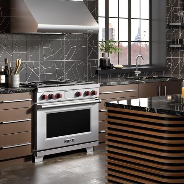 WOLF - 36&quot; Dual Fuel oven - 4 Burners and Infrared Char broiler (DF36450C/S/P)